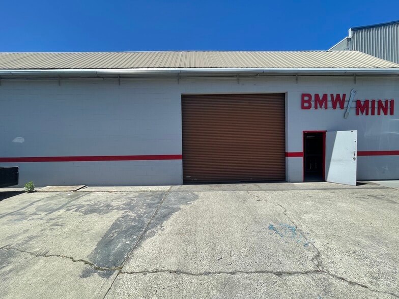 More Photos Of 3425 Ettie St, Oakland Warehouse For Lease