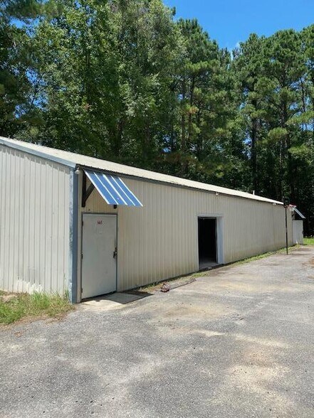 More Photos Of 914-920 Holland Ave, Cayce Manufacturing For Lease