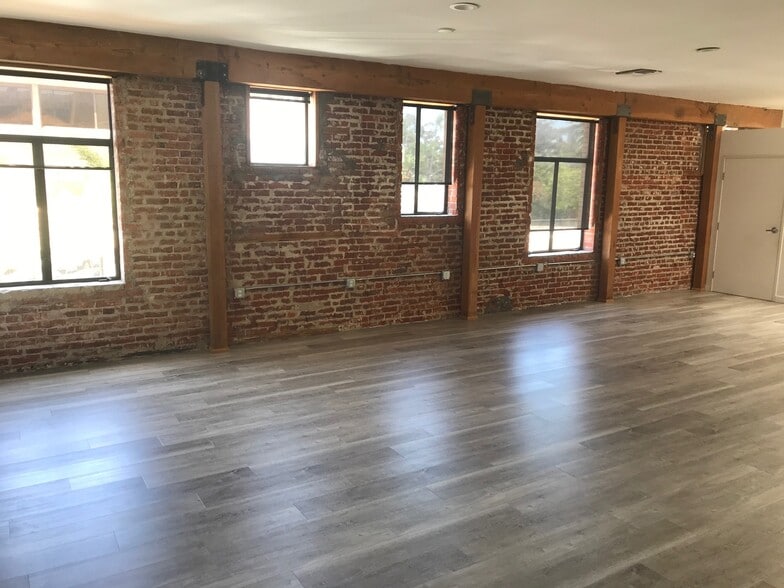 More Photos Of 2870 5th Ave, San Diego Loft Creative Space For Lease