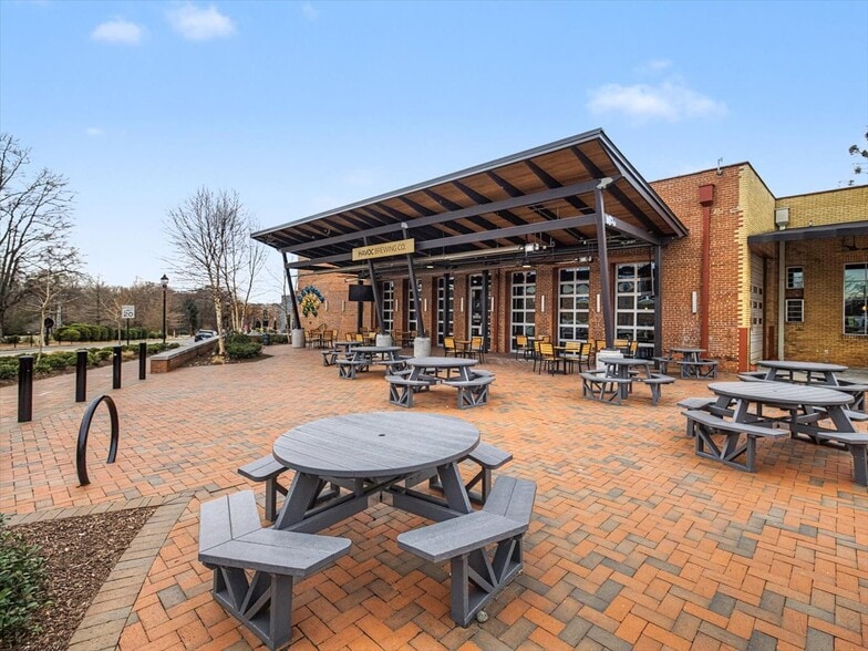 More Photos Of 39 West St, Pittsboro Restaurant For Lease