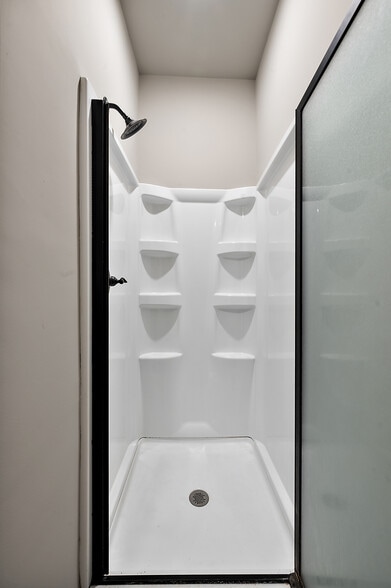 More Photos Of 1241-1251 E Woodward Heights Blvd, Hazel Park Apartments For Sale