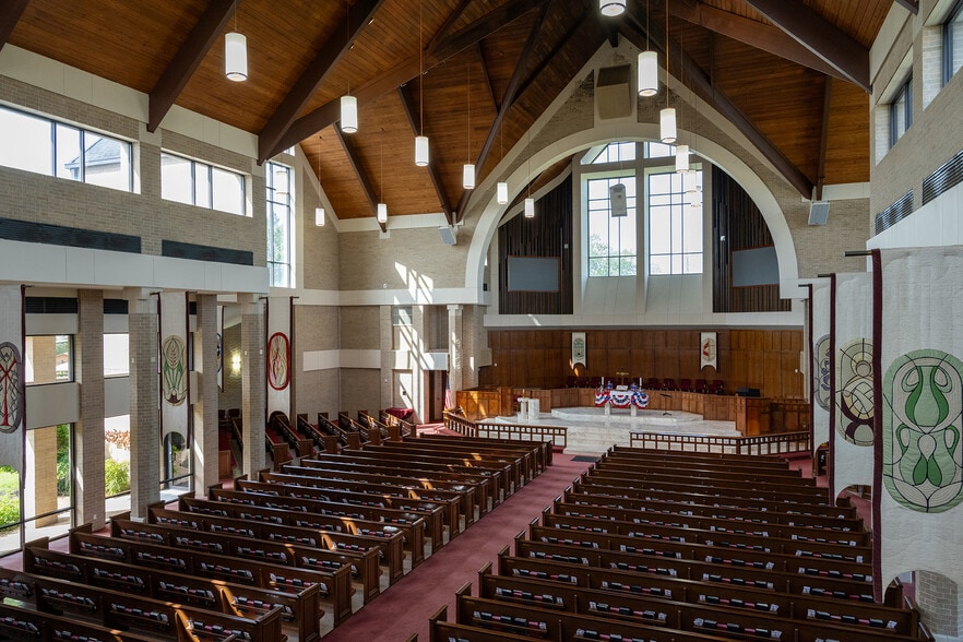 Primary Photo Of 16000 Rippling Water Dr, Houston Religious Facility For Sale