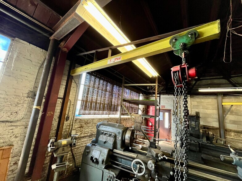 More Photos Of 1702 Wheeling Ave, Glen Dale Manufacturing For Sale