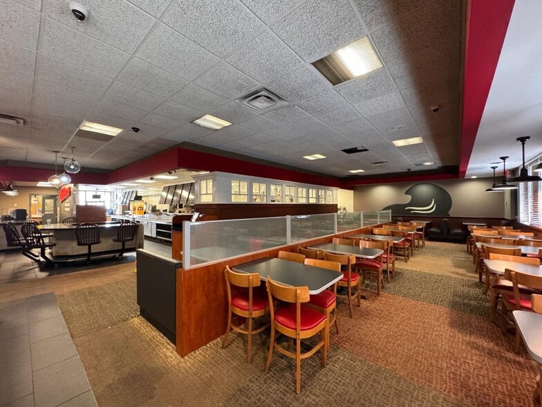 More Photos Of 1830 Columbus Ave, Washington Court House Restaurant For Sale