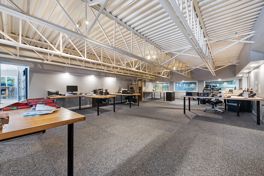 More Photos Of 14 Conway St, Madawaska Valley Manufacturing For Sale