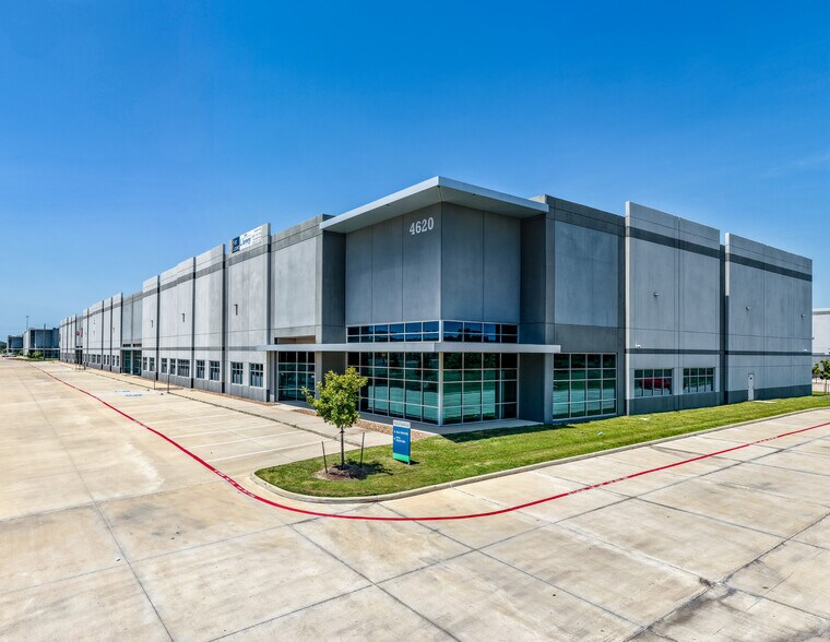 More Photos Of Beltway 8 & Hiram Clark, Houston Unknown For Lease
