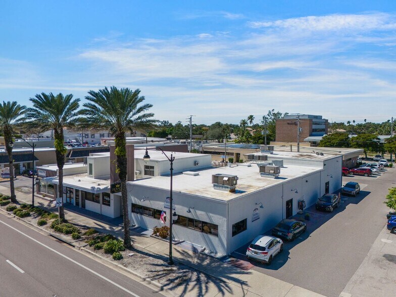 More Photos Of 212 Tamiami Trl S, Venice Restaurant For Sale