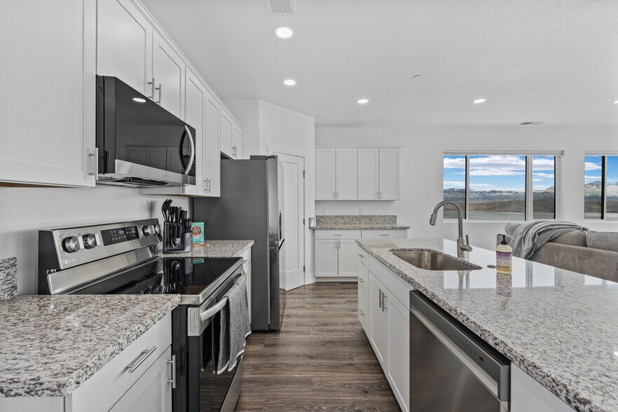 More Photos Of 1929 US-395, Gardnerville Apartments For Sale