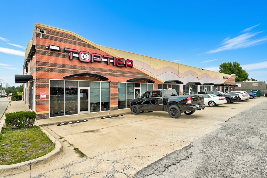 More Photos Of 140 S Midwest Blvd, Oklahoma City Unknown For Lease