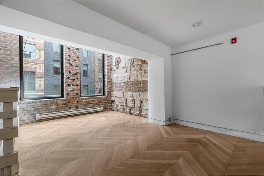 More Photos Of 54 Crosby St, New York Storefront For Lease