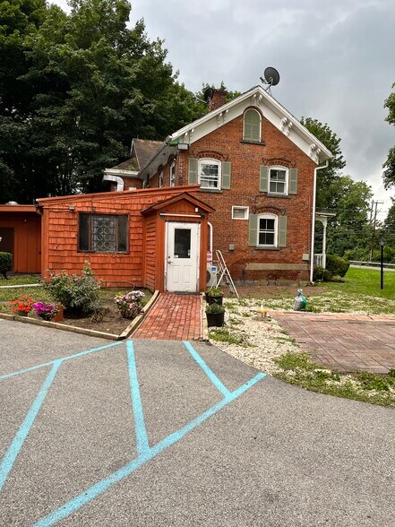 More Photos Of 230 Salt Point Tpke, Poughkeepsie Restaurant For Lease