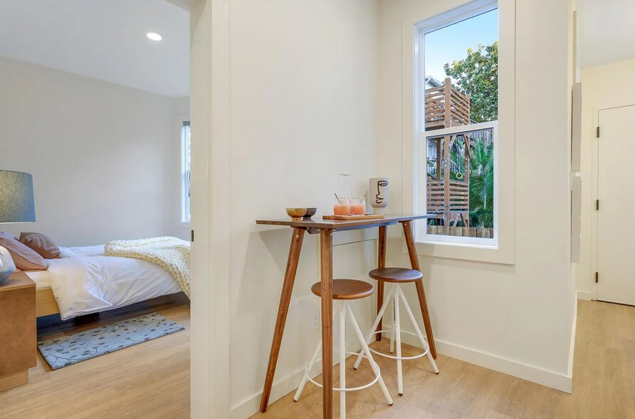 More Photos Of 1817 15th St, San Francisco Apartments For Sale