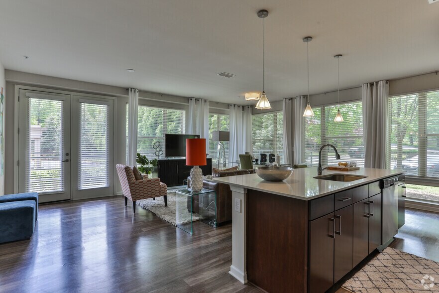 More Photos Of 111 Glenridge Point Pky NE, Sandy Springs Apartments For Lease