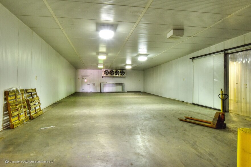 More Photos Of 707 W Lake Dr, Wimauma Industrial For Sale