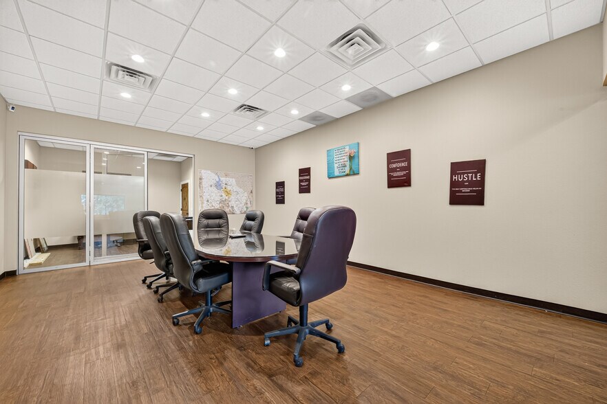 More Photos Of 214 N Loop 336 E, Conroe Office For Sale