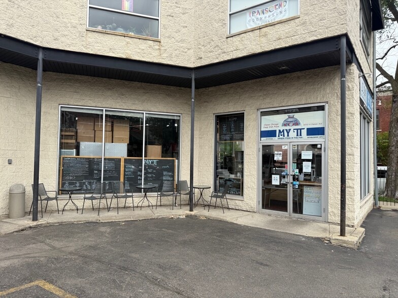 More Photos Of 2010 N Damen Ave, Chicago General Retail For Lease