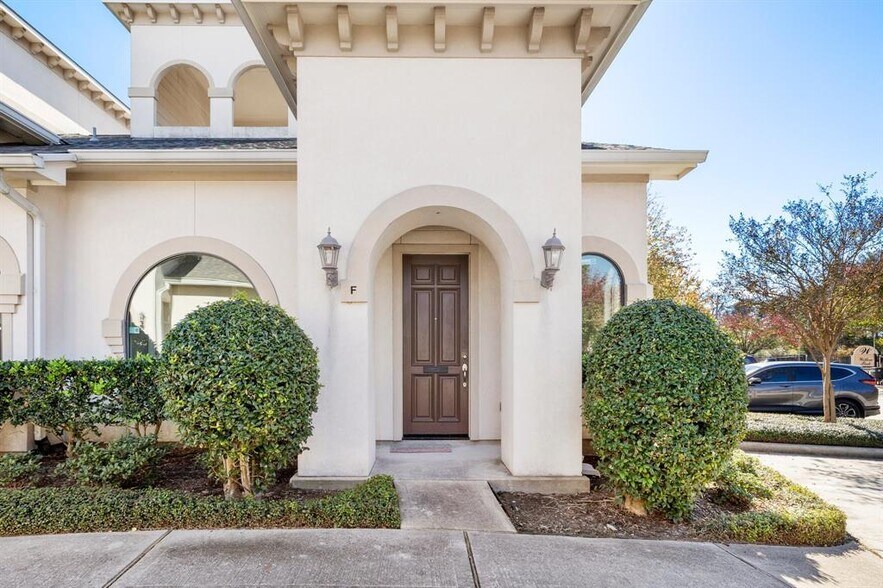 More Photos Of 12832 Willow Centre Dr, Houston Office Residential For Sale