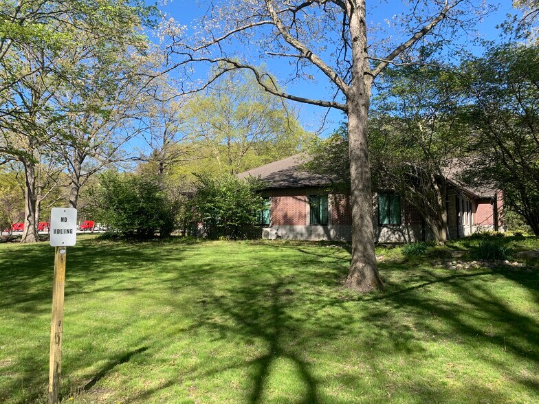 More Photos Of 1111 US Highway 20, Michigan City Truck Terminal For Lease