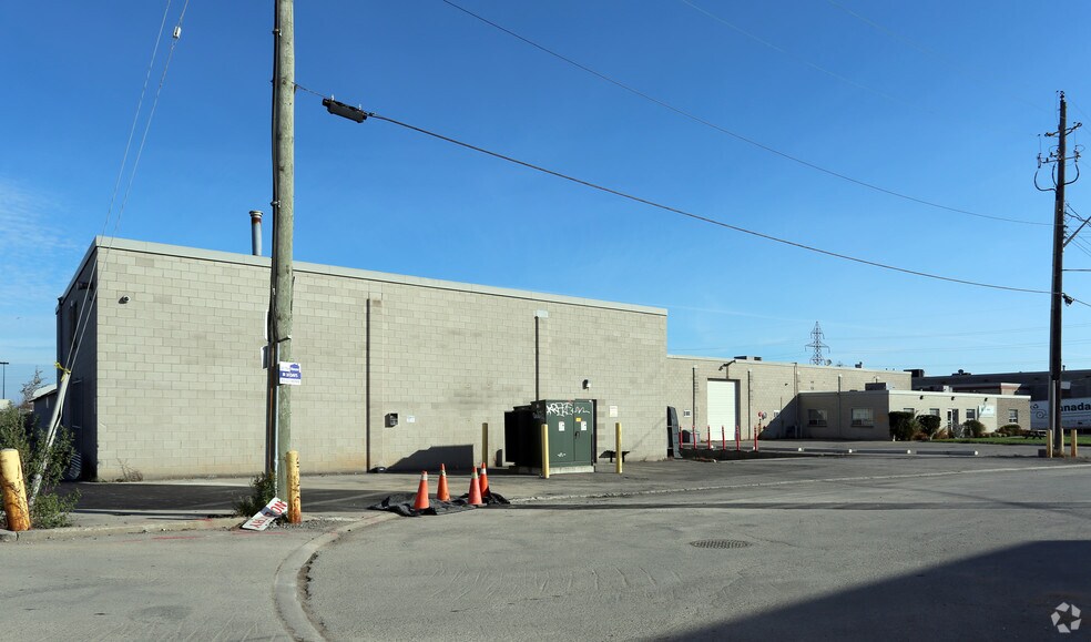 More Photos Of 65 Cascade St, Hamilton Manufacturing For Lease