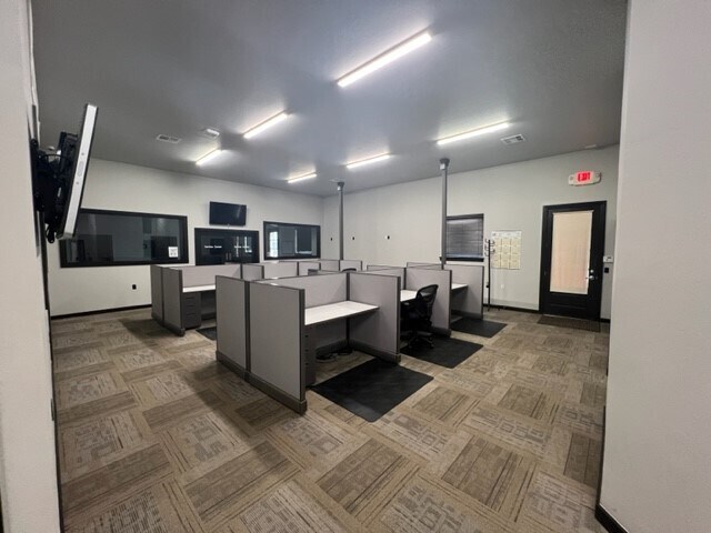 More Photos Of 1716 Signal Ridge Dr, Edmond Office For Sale