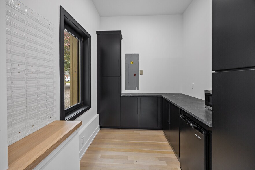 More Photos Of 25 N Main St, Kent Storefront Retail Office For Sale