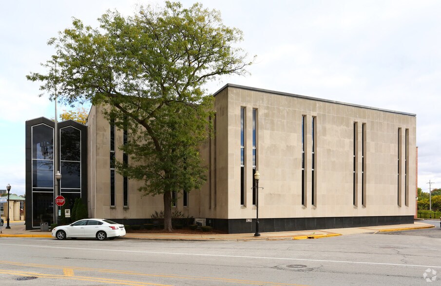 More Photos Of 1 E Benton St, Aurora Office For Lease