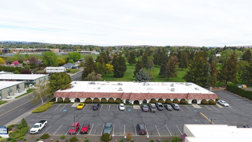 More Photos Of 1015 S 40th Ave, Yakima Medical For Sale