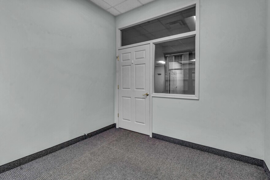 More Photos Of 1083 Delaware Ave, Buffalo Medical For Lease