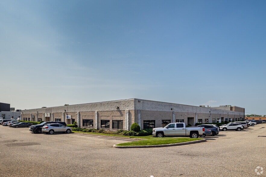 More Photos Of 245 Newtown Rd, Plainview Light Distribution For Lease