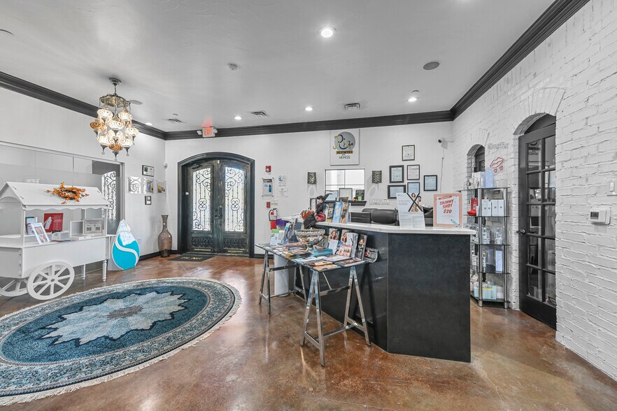 More Photos Of 1651 Justin Rd, Flower Mound Medical For Sale