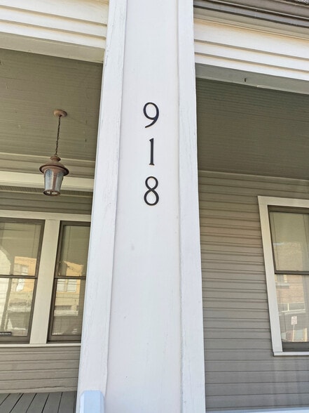 More Photos Of 918 S Alamo St, San Antonio Office For Lease