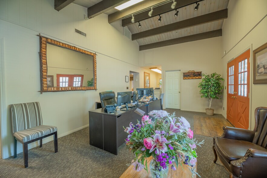 More Photos Of 41659 Big Bear Blvd, Big Bear Lake Office Residential For Lease