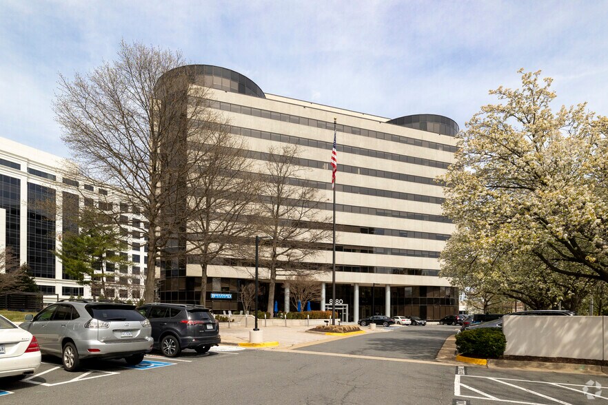 More Photos Of 8180 Greensboro Dr, McLean Office For Lease