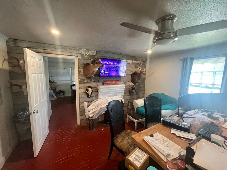More Photos Of 4518 Gilbert Ave, Columbus Flex For Sale