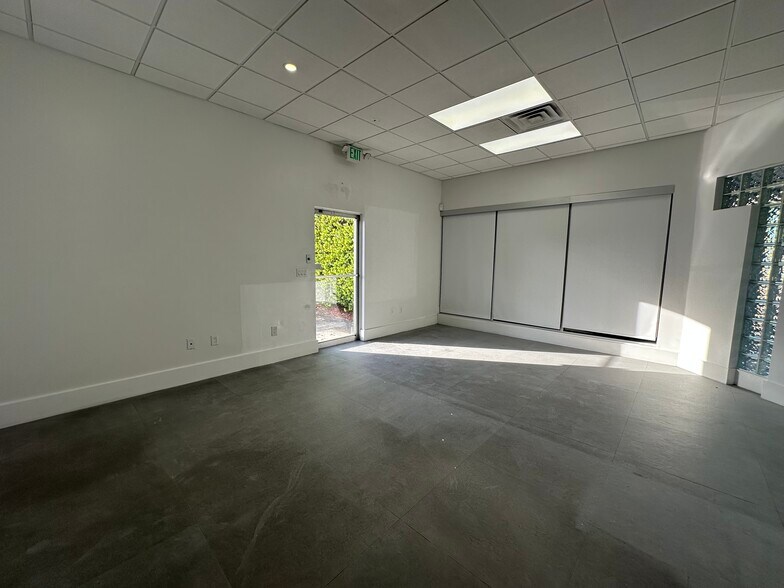 More Photos Of 2040 Washington St, Hollywood Medical For Lease