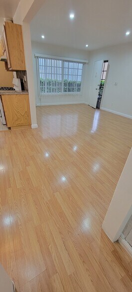 More Photos Of 1814 Grismer Ave, Burbank Apartments For Sale