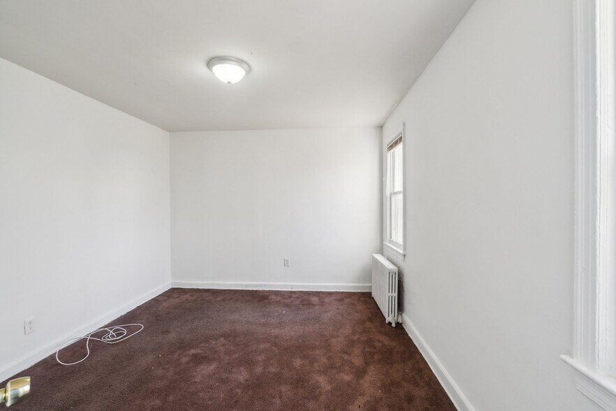 More Photos Of 3162 Buena Vista Ter SE, Washington Apartments For Sale