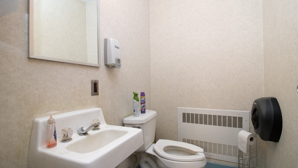 More Photos Of 214 2nd St, Brokaw Loft Creative Space For Sale