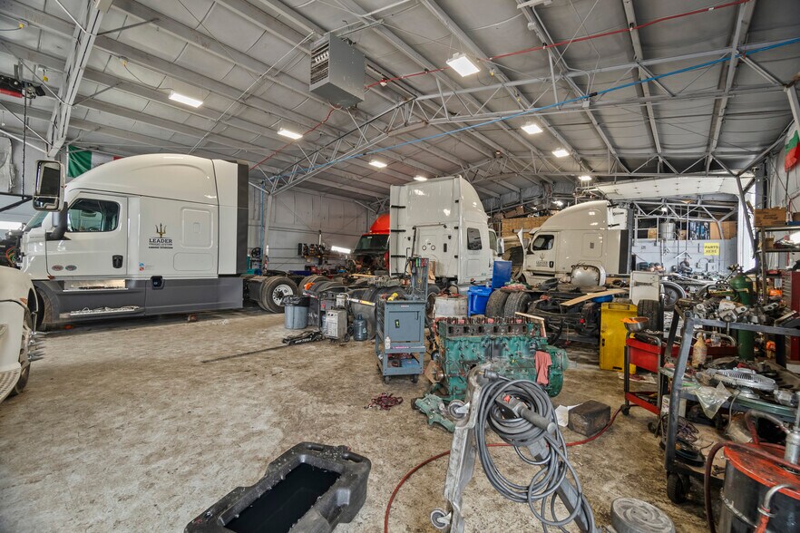 More Photos Of 14002 S Harrison Ave, Posen Truck Terminal For Sale