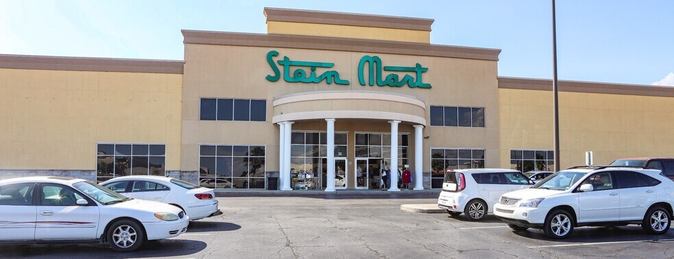 More Photos Of 2650 Beach Blvd, Biloxi Storefront For Sale