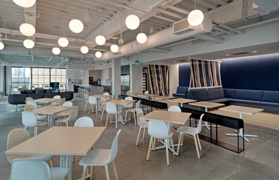 More Photos Of 533 S 3rd St, Minneapolis Office For Lease