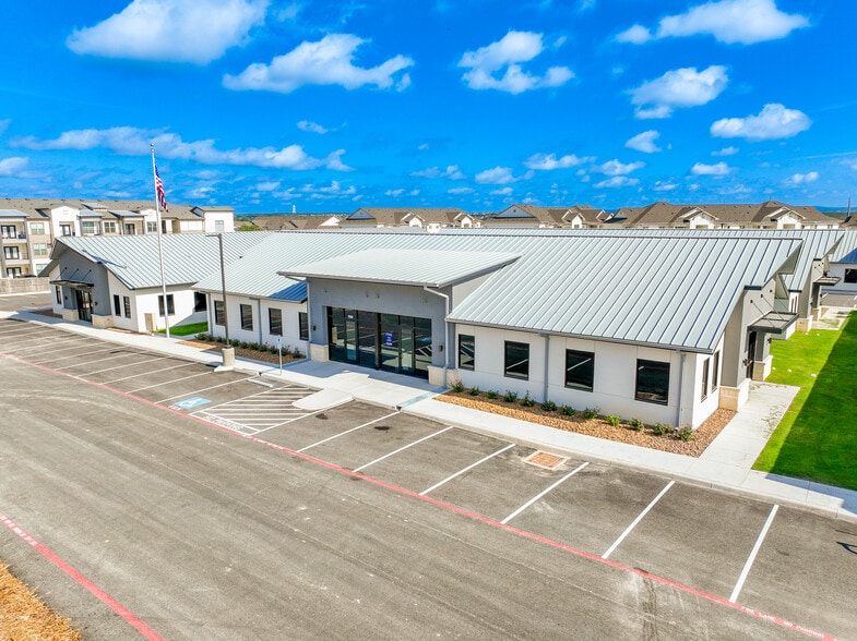 More Photos Of 211 Crossing Ave, San Antonio Unknown For Lease