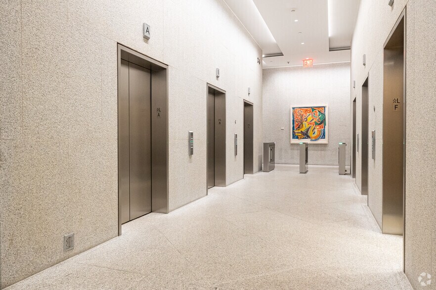 More Photos Of 666 Third Ave, New York Coworking Space