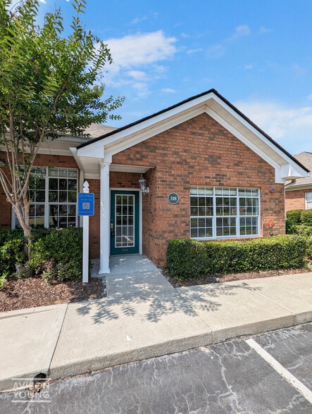 Primary Photo Of 318 Creekstone Rdg, Woodstock Medical For Lease