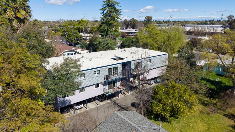 More Photos Of 230 J St, Davis Apartments For Sale