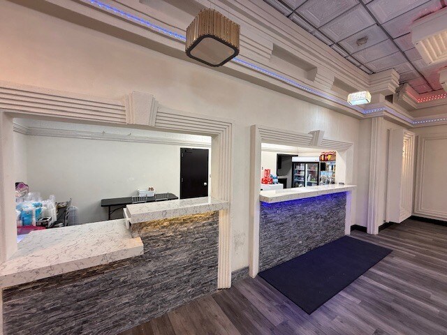 More Photos Of 2007 Yosemite Blvd, Modesto Office For Lease