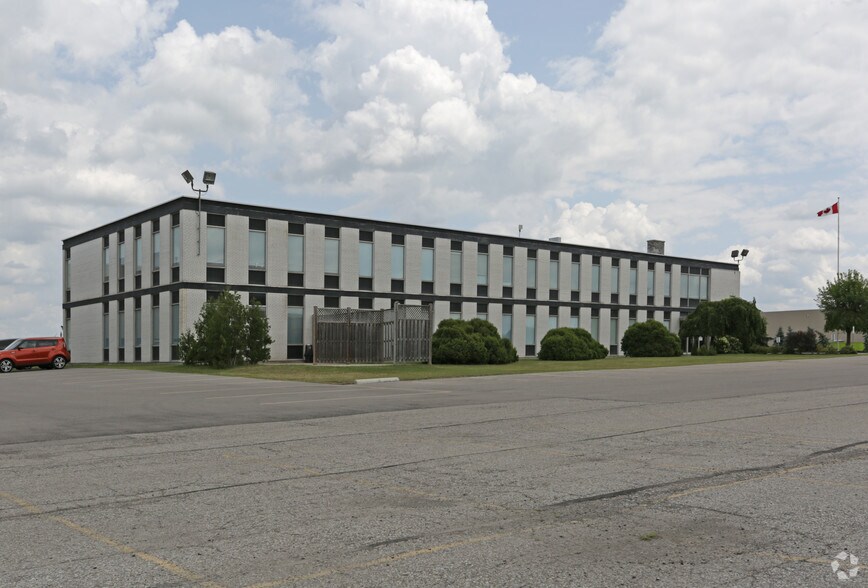 More Photos Of 225 Henry St, Brantford Office For Lease