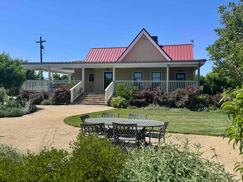 More Photos Of 1555 Skellinger Ln, Napa Coworking Space