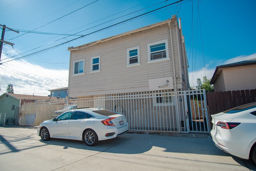 More Photos Of 3753-3759 42nd St, San Diego Apartments For Sale