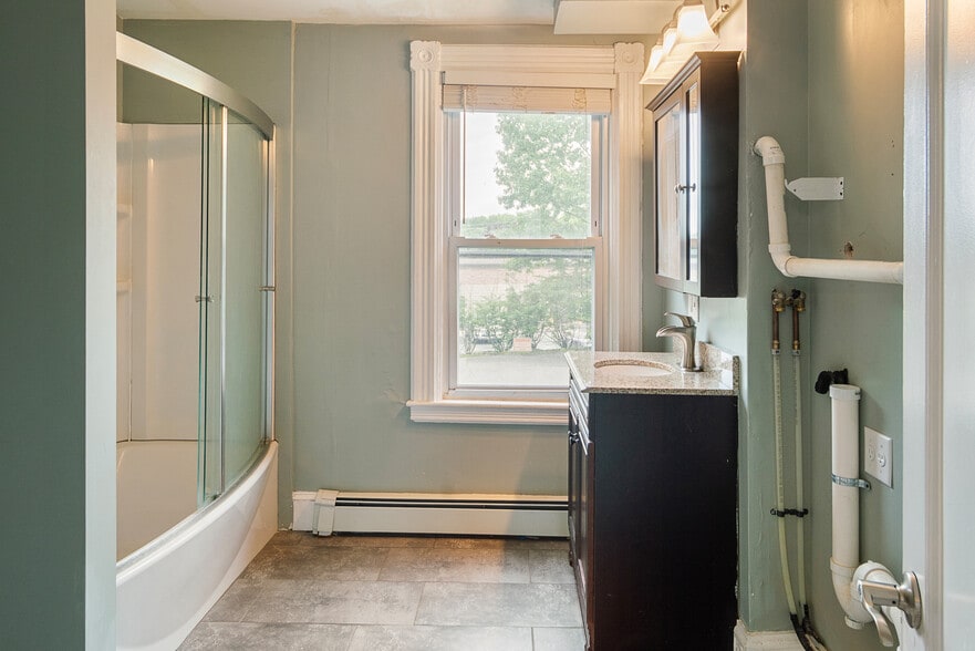More Photos Of 7 Bridge St, Billerica Office For Sale